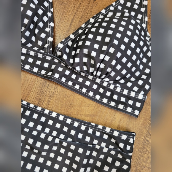 Shein high waisted swimsuit - Picture 2 of 12